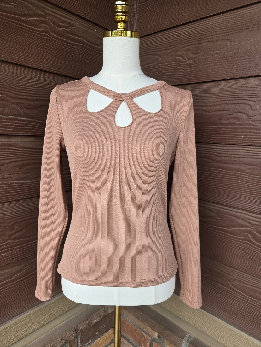 PINK QUEEN Dusty Rose Cutout Rib‑Knit Long Sleeve Top – Women’s Medium